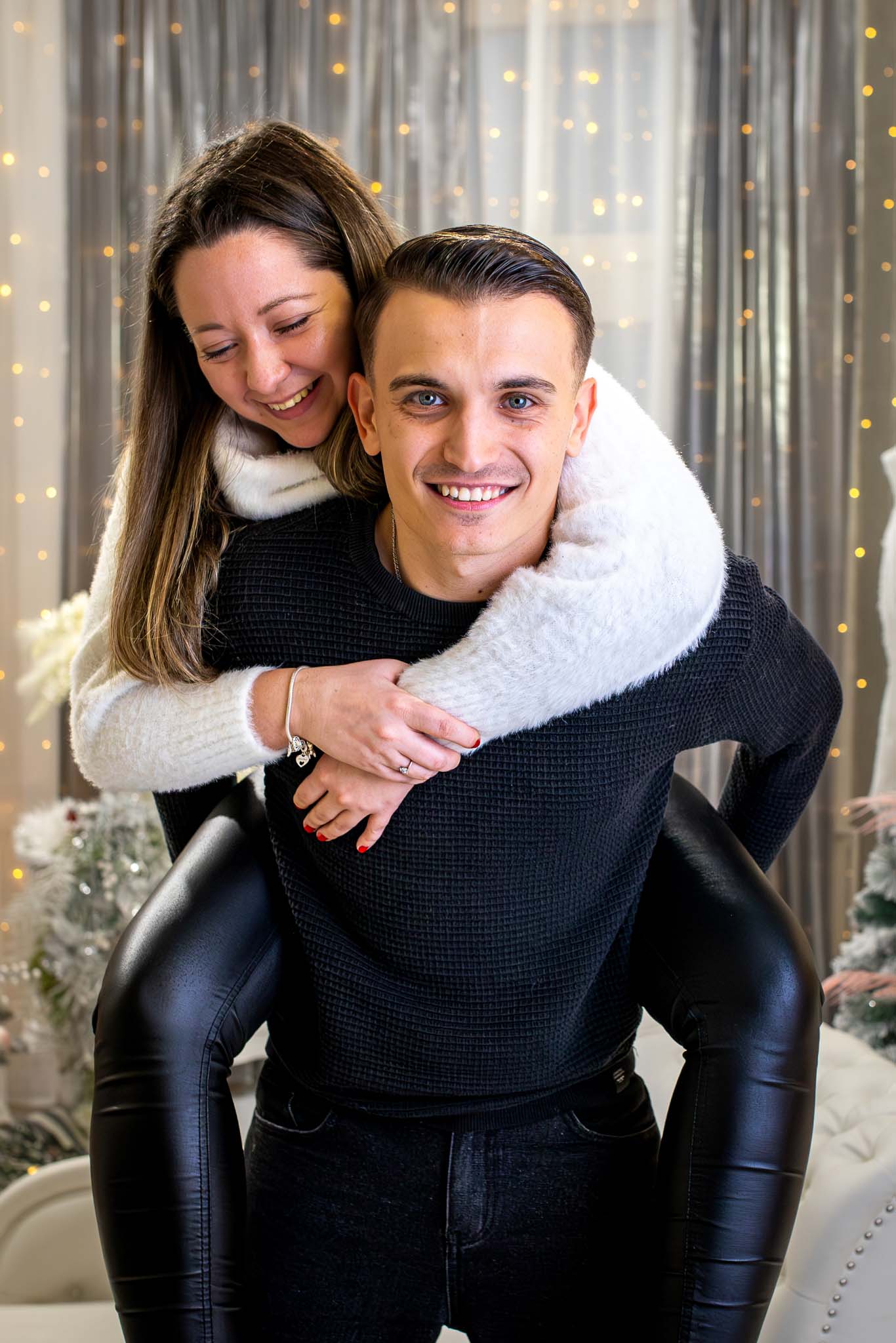 Karácsonyi páros fotózás Budapesten – Kristóf és Daniella
